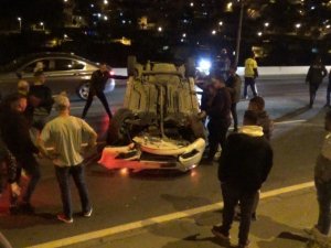 İ̇zmir’de Alkollü Sürücü Direksiyon Hakimiyetini Kaybederek Takla Attı