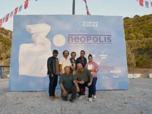 Kuşadası’nda Müzik, Mermer Bloklardan Heykele Dönüştü