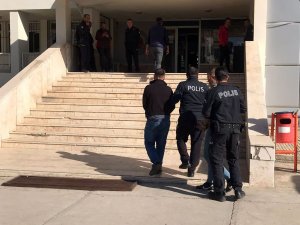 Motosiklet Hırsızlığından Aranan Şüpheli Polisten Kaçamadı