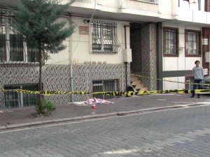 Esenyurt’ta 12 Yaşındaki Çocuk, Apartmanın Çatısından Düşerek Ağır Yaralandı