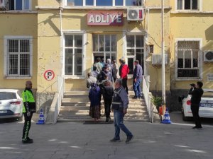 Silahlı Yaralama Olayıyla İlgili 15 Kişi Adliyeye Sevk Edildi