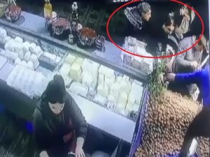Bebek Arabasını Kullanarak Pazarda Hırsızlık Yaptılar