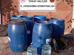 Tokat’ta Bin 338 Litre Kaçak İçki Ele Geçirildi
