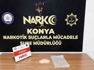 Güvercin Kafesinden Uyuşturucu Hap Çıktı