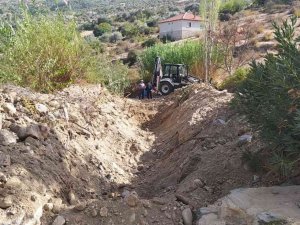 Çakaldoğan’da Dere Temizlik Çalışması Yapıldı