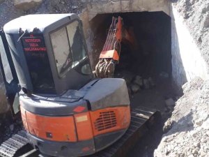 Kozan’da Menfez Temizliği