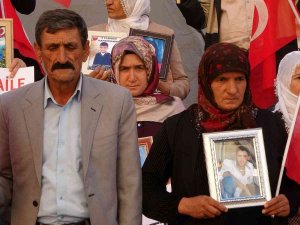 Aileler Çağrıda Bulunuyor Evlat Nöbetine Yeni Aileler Katılmaya Devam Ediyor