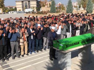 Elma Bahçesinde Ölü Bulunan Yaşlı Adam Son Yolculuğuna Uğurlandı