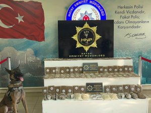 Hatay’da 19 Bin 740 Uyuşturucu Hap Ve 17 Kilo 770 Gram Esrar Ele Geçirildi