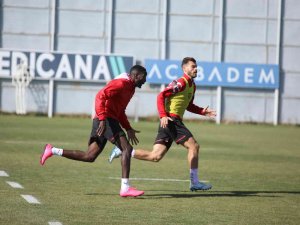Sivasspor’da Fenerbahçe Maçı Hazırlıkları Sürüyor