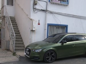 İ̇stanbul’da Fenomen Şarkıcının Aracına Ateş Açan Saldırgan Yakalandı, Azmettirici Eski Sevgili Aranıyor