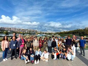 İ̇stiklal Şehit Lokman Oktay Ortaokulu Avrupalı Misafirlerini Ağırladı