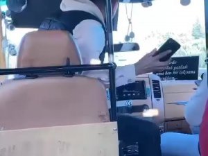 Tem Otoyolunda Minibüste ‘Seyir Halindeyken Şoför Değişikliği’ Kamerada