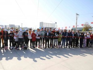 Başkan Çelik Gençler İçin Yapılan Parkı Gençlerle Birlikte Açtı