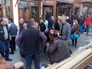 Tarihi Kapalıçarşı’da Sundurma Çöktü: 5 Yaralı
