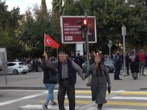 Chp’li Erdoğan Hayranı: "Tayyip’in Hastasıyım. Bu Adama Nankörlük Edenler Var, Onlar Bu Ülkenin Vatandaşı Değil"