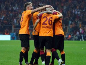 Galatasaray Evindeki Yenilmezliğini Sürdürdü