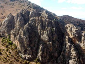 Game Of Thrones Sahnesi Değil, Erzincan’daki Kalecik Kalesi