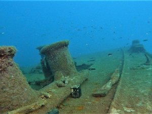 Antalya’da Tarihi Batıktaki Mühimmat Su Altı Kamerasıyla Görüntülendi