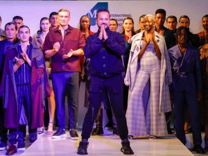 Esans Ve Moda Buluştu