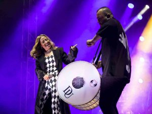 Tarsus Festivali Derya Uluğ Konseriyle Şenlendi