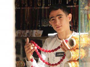 14 Yaşındaki Ustanın Elinden Çıkan Tespihler Dünyanın Dört Bir Yanına İhraç Ediliyor