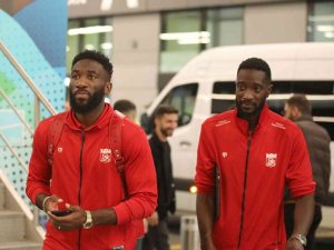 Sivasspor Kafilesi İ̇stanbul’a Ulaştı