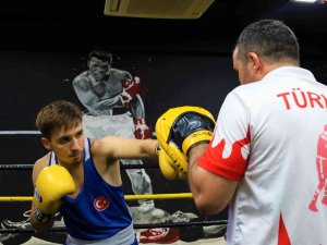 Kulüp Değil, Sporcu Fabrikası