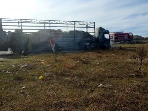 Fındık Yüklü Tır Alevlere Teslim Oldu