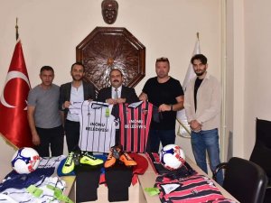 İ̇nönü Belediyesi Spora Ve Sporcuya Destek Olmaya Devam Ediyor