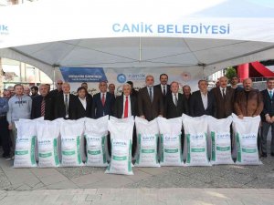 Canik Belediyesi’nden Çiftçilere Tohum Desteği