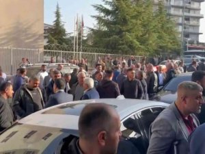 Tuzla’da Silahlı Saldırı Sonrası Ailelerden Barış Yemini