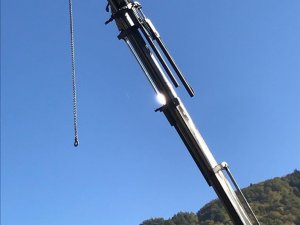 Bozulan Vincin Tepesinde Mahsur Kaldı, İtfaiye Ekipleri Merdivenle Kurtardı