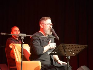 Talha Bora Öge İzleyenleri Mest Etti