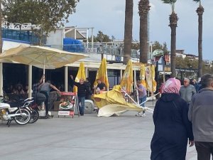 Şiddeti Yükselen Lodos Vatandaşlara Zor Anlar Yaşattı
