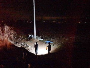 İ̇zmir’de Otomobil Şarampole Yuvarlandı: 1 Ölü, 1 Yaralı