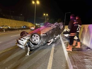 50 Metre Taklalar Atarak Sürüklenen Araçta Burnu Bile Kanamadı