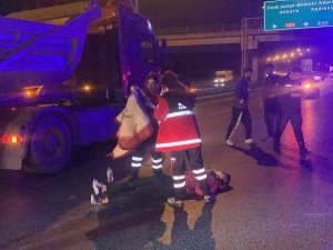 Tem’de Akılalmaz Kaza: Şakalaşırken Motosikletten Düştüler