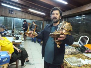 Balıkesir’de Eski Eşya Meraklıları Mezatta Buluştu