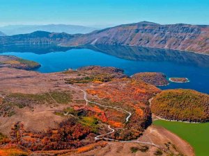 Kışa Hazırlanan Nemrut Krater Gölü’nde Renk Cümbüşü