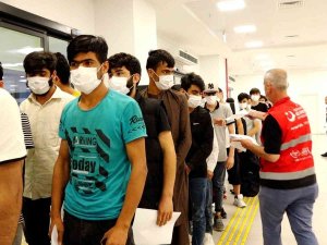 İ̇stanbul’da 41 Bin 35 Kaçak Göçmen Sınır Dışı Edildi