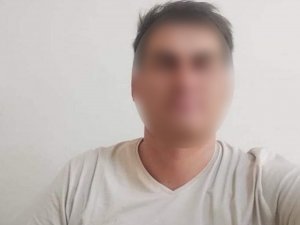 Güvenlik Görevlisini Yaralayan Ve Otomobile Zarar Veren Kişi Kahvehanede Çay İçerken Yakalandı