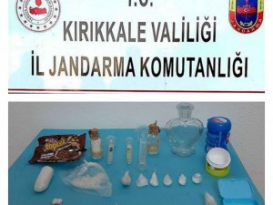 Hediyelik Eşya Paketinden Uyuşturucu Çıktı: 1 Tutuklama