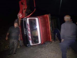Gercüş’te Odun Yüklü Kamyonet Devrildi