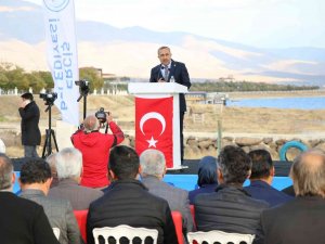 Milletvekili Arvas: “Erciş, Bölgenin Parlayan Yıldızı Oldu”