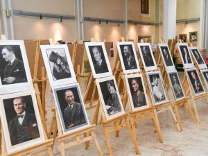 184 Atatürk Portresi 75. Yıl Sanat Galerisi’nde Sergileniyor