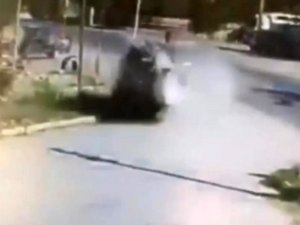 Bisiklet Sürücüsünün Öldüğü Feci Kaza Güvenlik Kamerasına Yansıdı