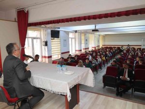 Başkan Savran Ortaokul Öğrencileri İle Buluştu