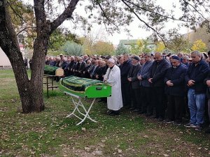 Amasya’da Otobüs Kazasında Ölen 3 Kişi Tokat’ta Toprağa Verildi