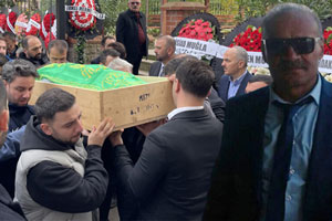 Rize'de ağaçtan düşerek hayatını kaybeden kişinin cenazesi toprağa verildi